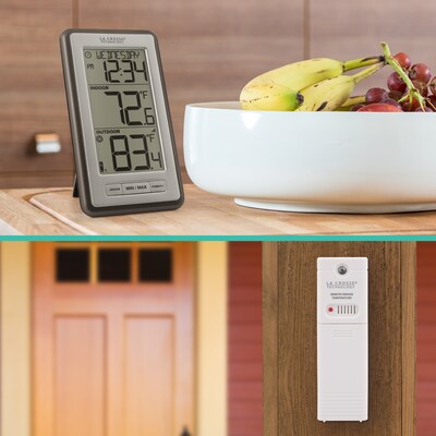 La Crosse Technology Wireless Digital Thermometer with Indoor Humidity (WS-9160U-IT)