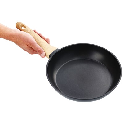 MasterChef Aluminum 10-Inch Frying Pan with Soft-Touch Bakelite Handle, Black, (VRD159102082)