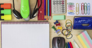 Clear space, clear mind: how to keep your desk organized at work