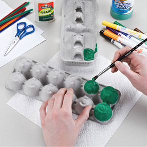 Egg carton centipede project