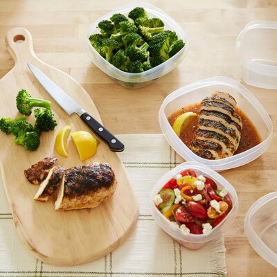 Rubbermaid Plastic Containers, Clear/Red (935123369M)