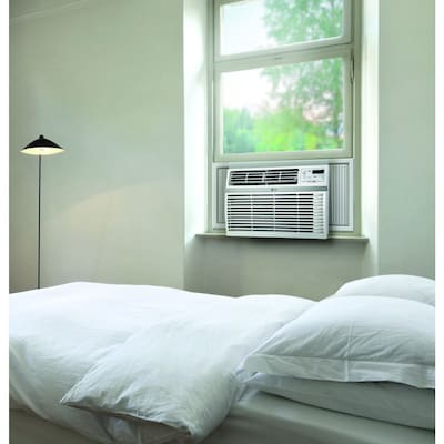 LG 230-Volt 24,500 BTU Window Air Conditioner with Remote, White (LW2524RD)