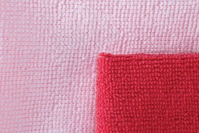 HYGEN r-40 Recycled Microfiber Cleaning Cloths, 12 x 12, Red, 24/Pack (1820577)