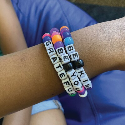 S&S Worldwide Grateful Bracelet Easy Pack (BE1416)