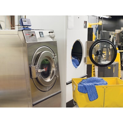 Rubbermaid Hygen Microfiber 18" Wet Mop Pad, Blue (FGQ41000BL00)