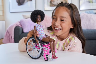 Barbie Fashionistas Wheelchair Doll (HJT14)