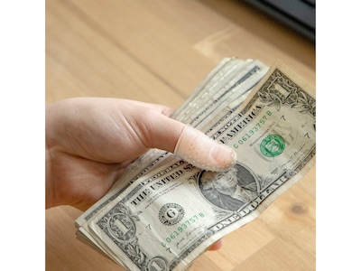 Lee Assorted Sizes Fingertips, Clear, 12/Pack (LEE41410)