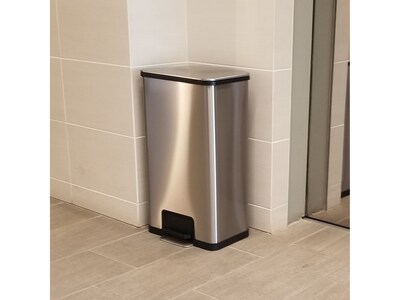 HLS Commercial Stainless Steel Step Trash Can with Hinged Lid, 18-Gallon, Silver (HLS18SS)