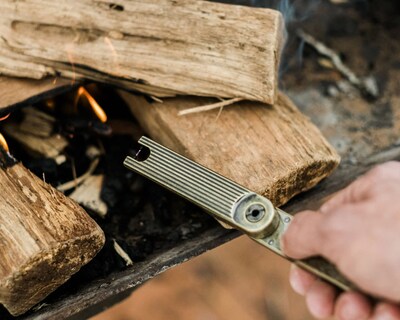 Barebones Pivot Arc Lighter
