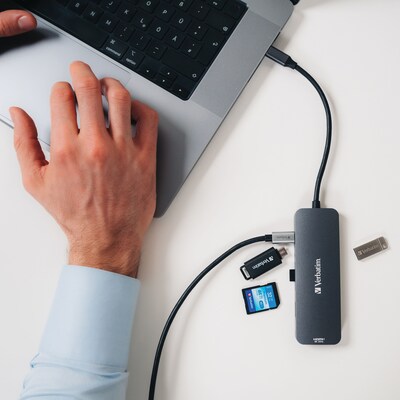 Verbatim USB-C Pro Multiport Hub 8-Port USB-C Hub, Black (32151)