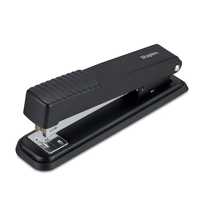 Staples Desktop Stapler, Full-Strip Capacity, Black (24547-CC)