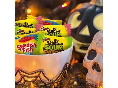 Mondelez International Sour Patch Kids & Swedish Fish Mini Halloween Candies Variety Pack, 2.27 lbs., 80 Bags/Pack
