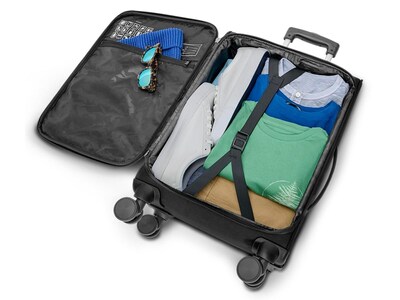 Solo New York Re:treat 22" Carry-On Suitcase, 4-Wheeled Spinner, TSA Checkpoint Friendly, Black (UBN930-4)