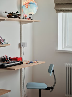 AVOLT Square 1 5.9' 3-Outlet Power Extender with USB-C, New Pink (SQ1-NABC30-18OP)