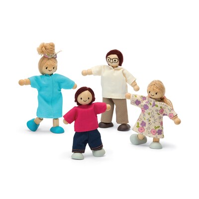 PlanToys Wooden Doll Family, Light Skin Tone & Brown Hair, 4/Set (PTS7142)