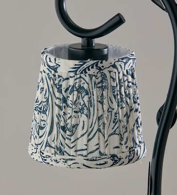 Simplee Adesso Ivy Candlewarmer 14.75" Halogen Table Lamp, Black/White (SL1193-01)
