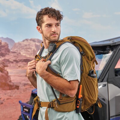 Cobra Remote Handheld 2.5-mm Speaker Microphone for Select Cobra Two-Way Radios, Black (0010119-1)