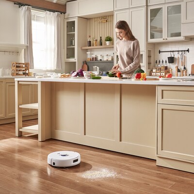 Narwal Freo X Plus Robot Vacuum and Mop (CPZDA000130000)