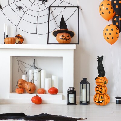 National Tree Company 32 Halloween Black Cat and Pumpkins Stack (HH75-93520GZBK1)