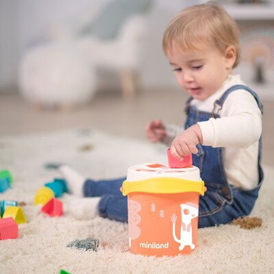 MINILAND Feel to Learn: Shape Sorting Bucket, Salmon, 18 Pieces/Set (MLE97342)