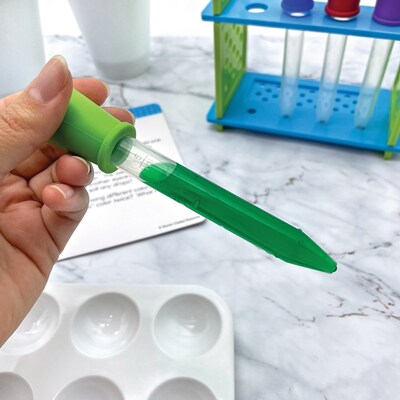 Teacher Created Resources Up-Close Science: Eyedroppers & Spot Plates Activity Set, 2 Sets (TCR20367-2)