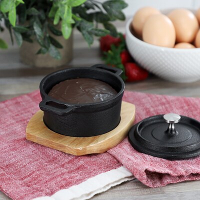 MegaChef Cast Iron 8 Oz. Mini Dutch Oven, Black (935122091M)