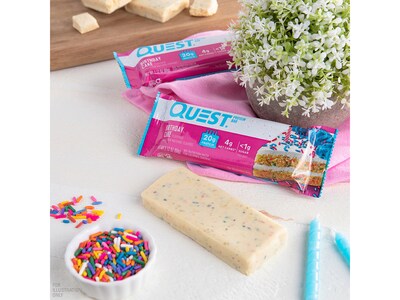 Quest Gluten Free Birthday Cake Protein Bar, 2.12 oz., 12 Bars/Box (QPBBDC12)