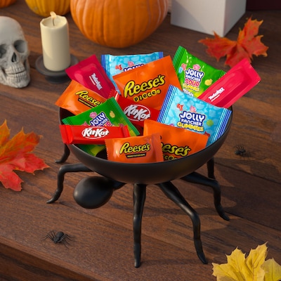 Hershey Assorted Chocolate & Gummy Candy Variety Bag, 49.74 oz., 105 Pieces (34000-94699)