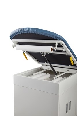 Viva Comfort 125' x 18" Exam Table Paper, Crepe, 12/Pack (ADIME916-C-18-MK)