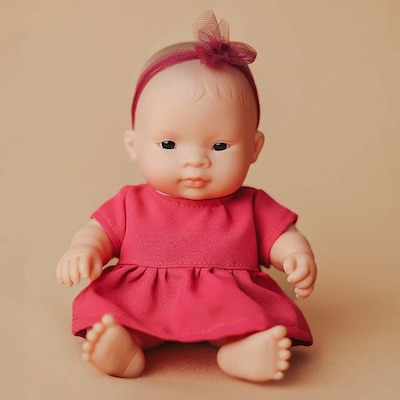 Miniland My Friends & Me Vinyl Asian Girl Baby Doll, 8.25", Multicolored (MLE33004)