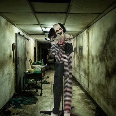 Haunted Hill Farm Life-Size Animatronic Clown (HHCLOWN-11FLSA)