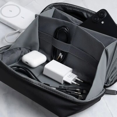 Scapade AirCase 9.25" Travel Pouch, Black (SCAPSTORG)