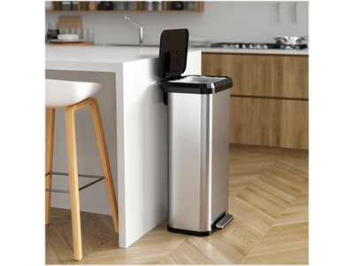 iTouchless SoftStep EXP Stainless Steel Step Trash Can with Plastic Lid, 20-Gallon, Silver/Black (PP