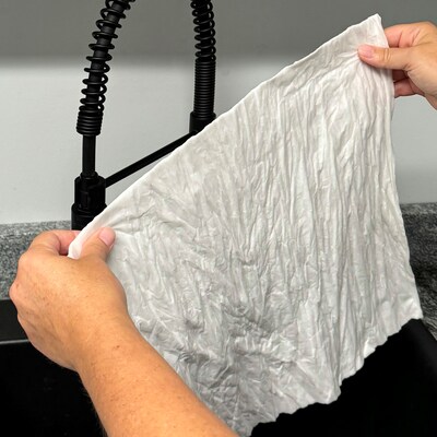 Quick Dam Multipurpose Absorbent Pads, 18", Up to 18 Gal., 100/Box (PUCH100)