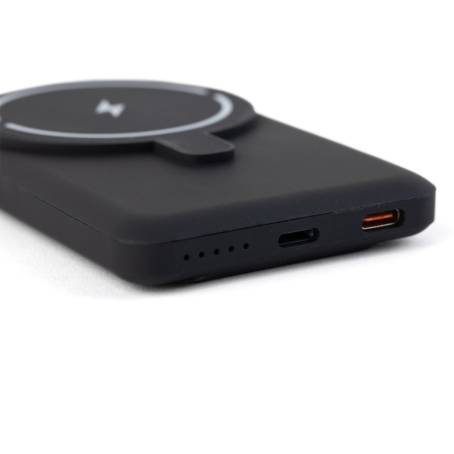 OTM Essentials Magnetic Wireless USB-A/USB-C Charger with Stand for Smartphones/Tablets, Black (OB-SMSPB2)