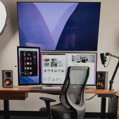 Mount-lt! Adjustable Dual Monitor Arm Mount, Up To 32, Silver (MI-1772)