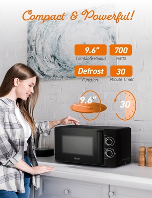Commercial Chef 0.7 Cu. Ft. Countertop Microwave, Black (CHM7DBD)
