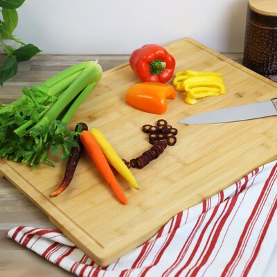 MegaChef 20" x 14" Bamboo Cutting Board (935122137M)