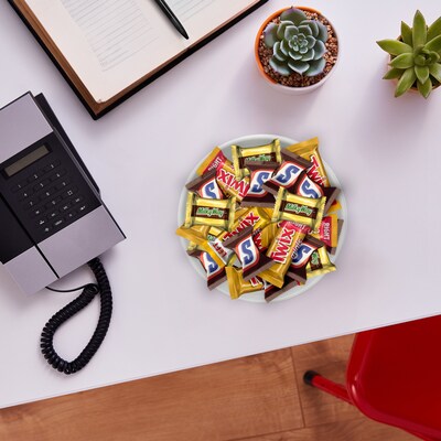 Mars Minis Milk Chocolate Candy Bars Bulk Variety Pack, 46.86 oz., 150 Pieces (459751)