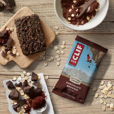 Clif Bar Clif Chocolate Brownie Bar, 2.4 oz., 12 Bars/Box (CCC50180)