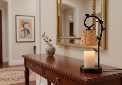 Simplee Adesso Ivy Candlewarmer 14.75" Halogen Table Lamp, Black (SL1193-12)