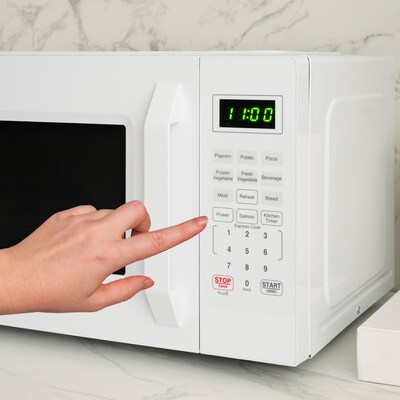 Farberware 1.1 cu. ft. Countertop Microwave, White (FMO11WEIWH)