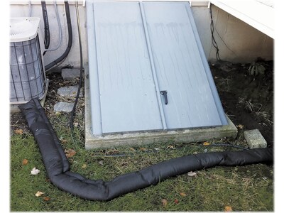 Quick Dam Water Flood Barrier, 204", Up to 14 Gal., 5/Box (QD617-5)