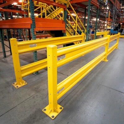 Global Industrial Guard Rail Post for Double Rail, 42"H, Yellow (436732)