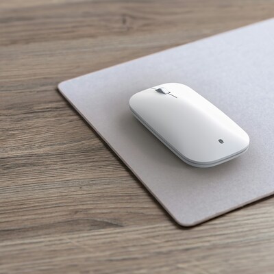 Incase Designed by Microsoft Modern Mobile Wireless Ambidextrous Mouse, Platinum (KTF-00101)