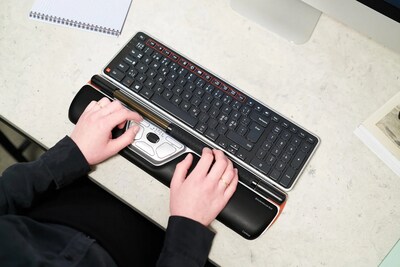 Contour Design RollerMouse Red Ergonomic Ambidextrous Rollerbar USB Mouse, Black (CDRMRED20110)
