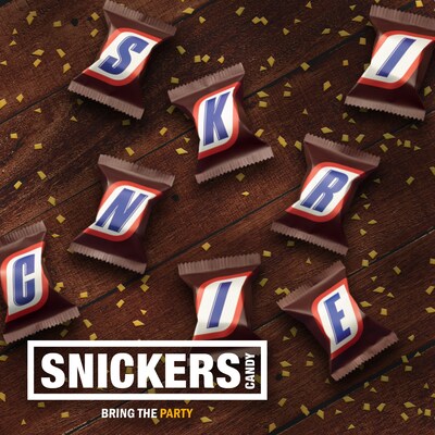 Snickers Minis Milk Chocolate Candy Bar, 35.6 oz., 2/Bag (MMM21024)