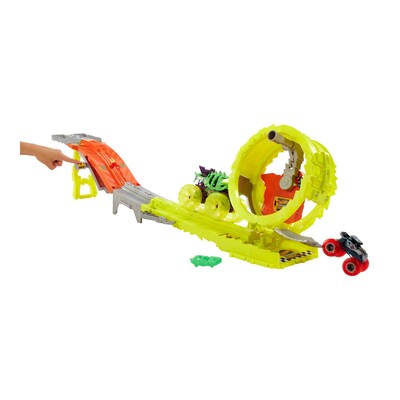 Mattel Hot Wheels Monster Trucks Charge & Chase Challenge Track Set (HXT05)