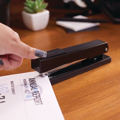 Swingline Desktop Stapler, 20-Sheet Capacity, Black (40501)