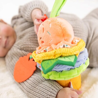 Melissa & Doug Ice Cream Take-Along Pull Toy, Multicolored (LCI30750)